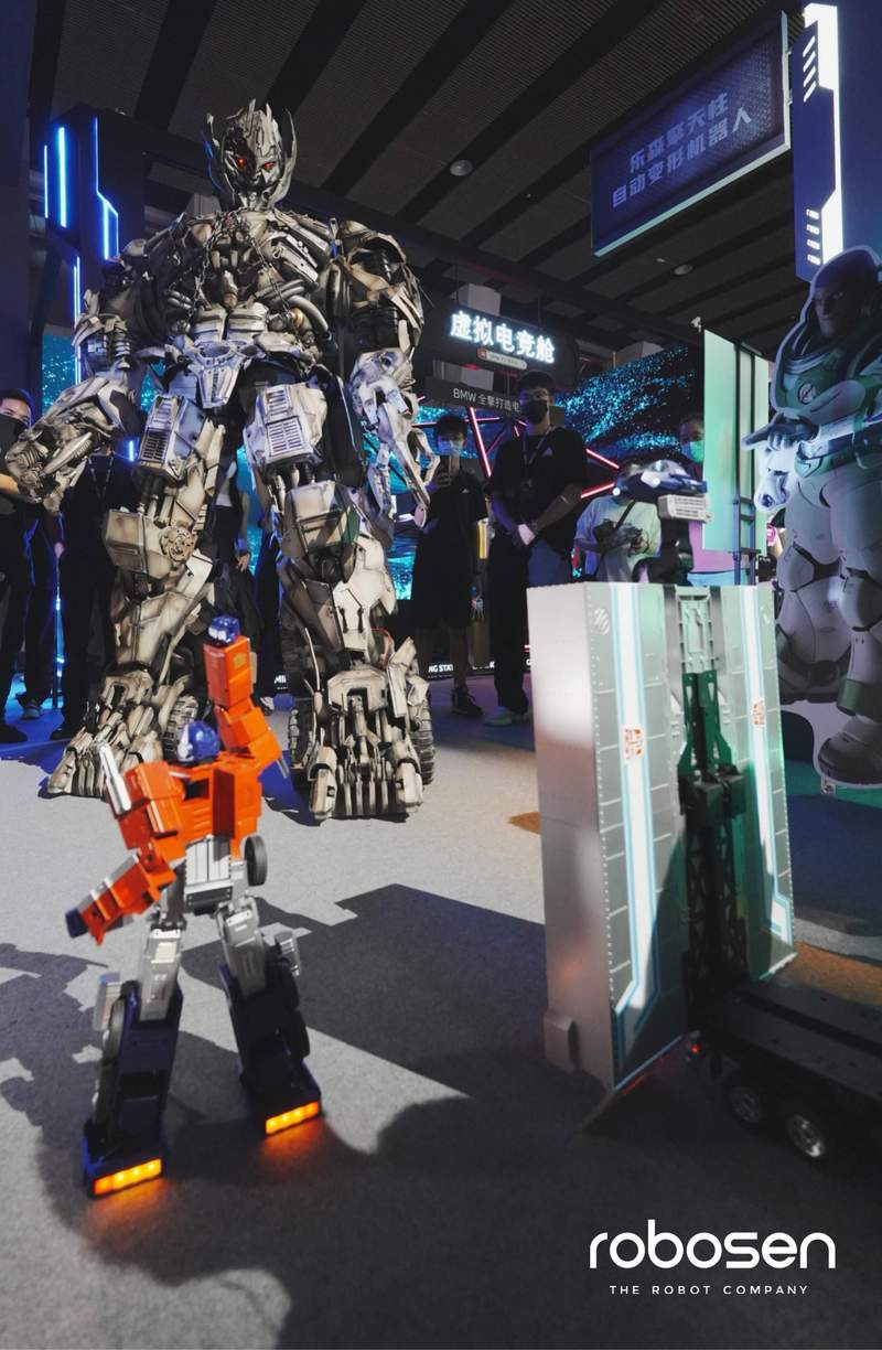 乐森机器人参展2022淘宝造物节,巴斯光年多感官交互机器人全球线下首